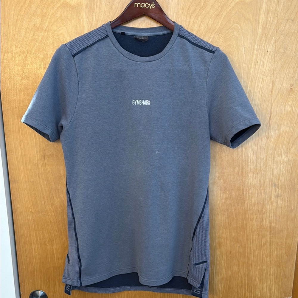 Gymshark Men's Gray T-Shirt